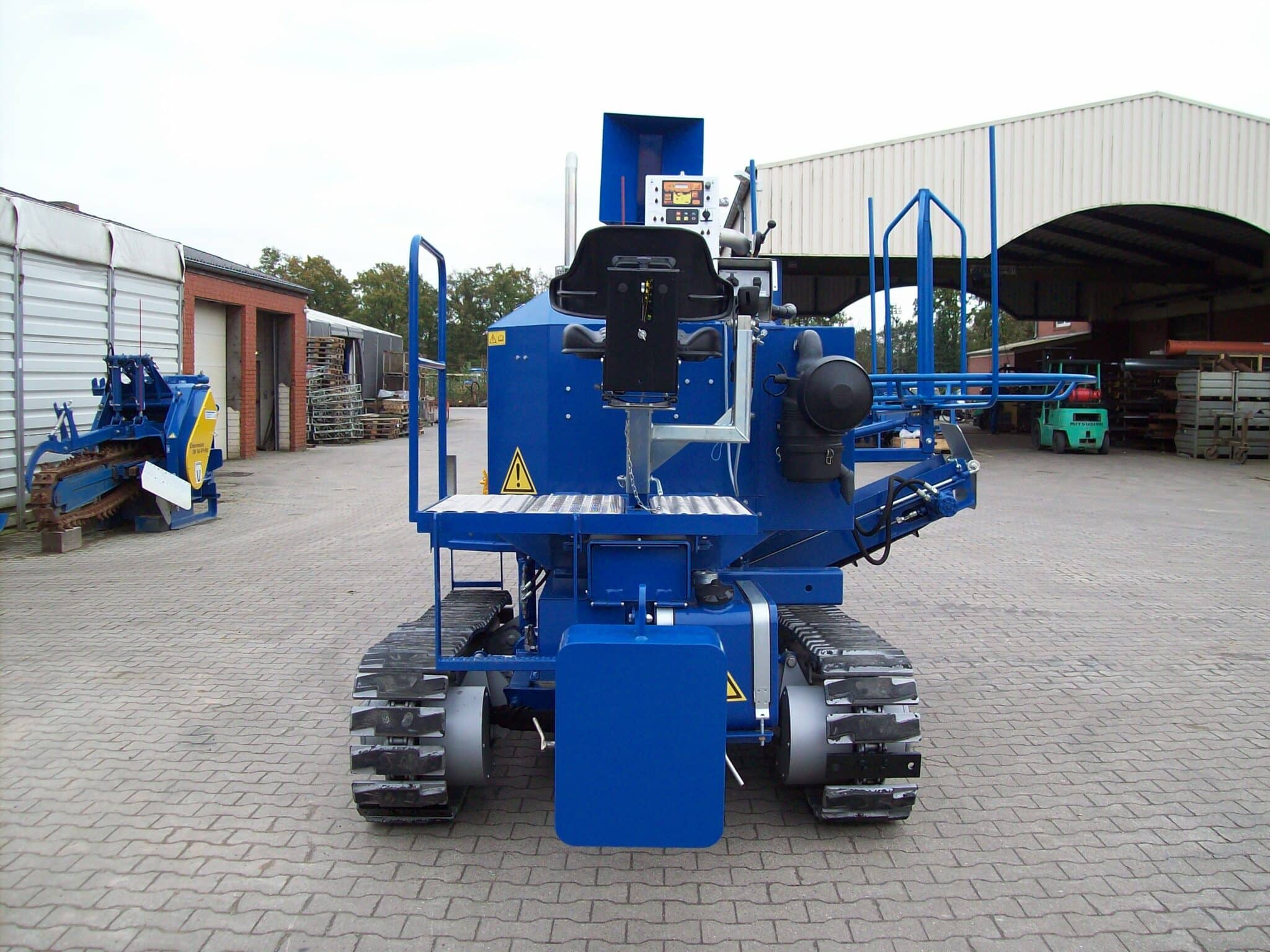 Anbaufräse Traktor kaufen: Ratgeber & FAQ zur Grabenfräse